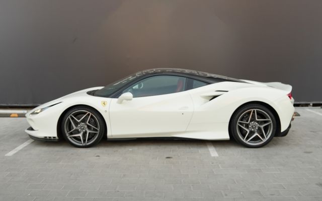 FERRARI F8 TRIBUTO - image 2