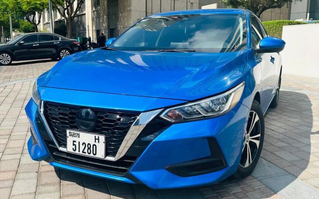 Nissan Sentra - image 1