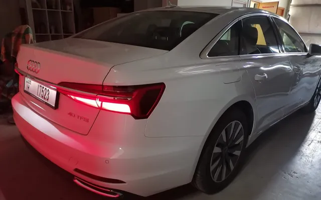 Audi A6 - image 2