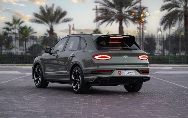 Bentley BENTAYGA - image 4