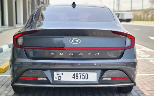 HYUNDAI SONATA - image 4