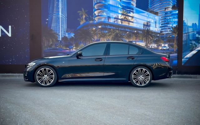 BMW 320i - image 2