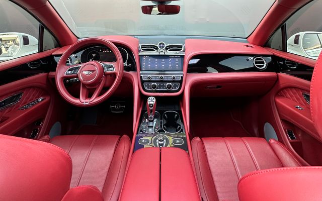 BENTLEY BENTAYGA - image 4