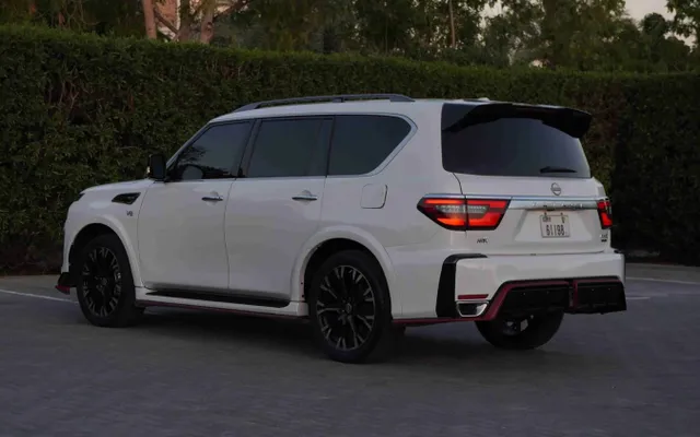 Nissan Patrol - image 4