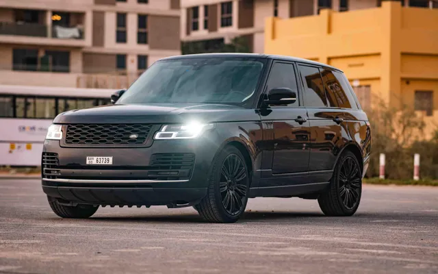 RANGE ROVER SPORT - image 1