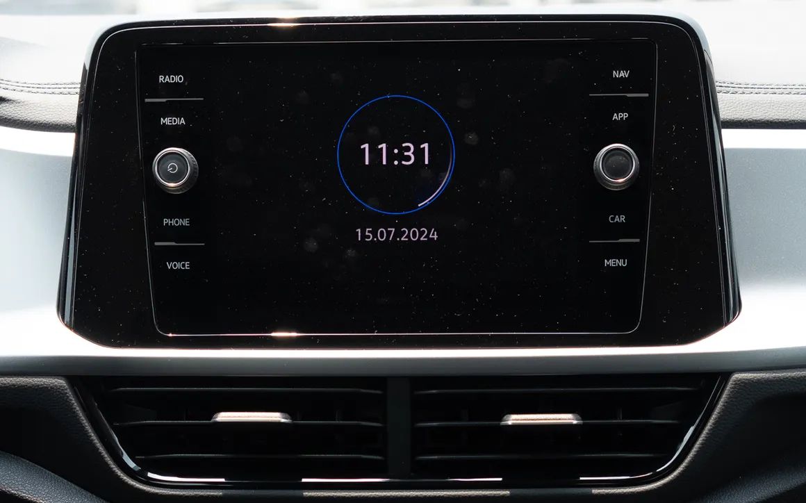 Volkswagen T-Roc Life+ - image 12