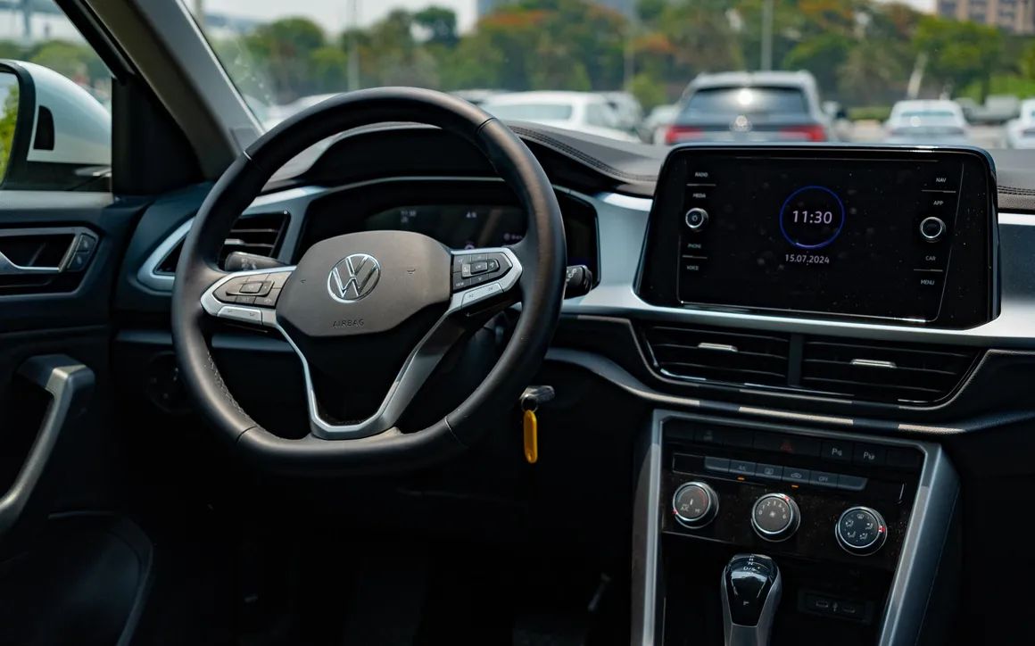 Volkswagen T-Roc Life+ - image 10