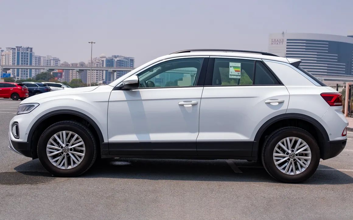 Volkswagen T-Roc Life+ - image 4