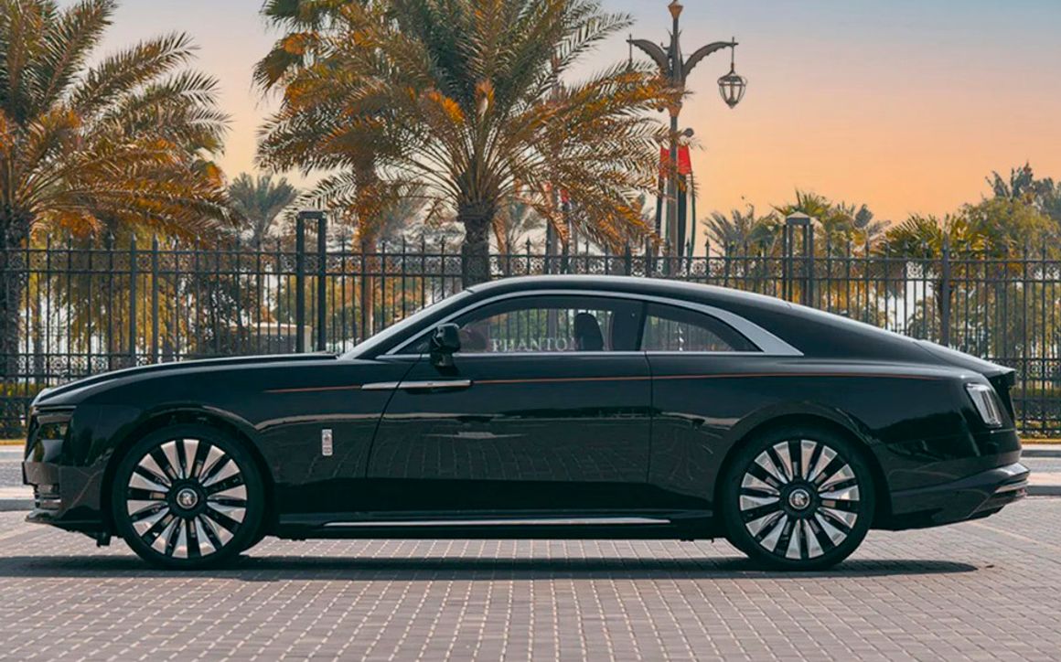 Rolls Royce Spectre - image 2