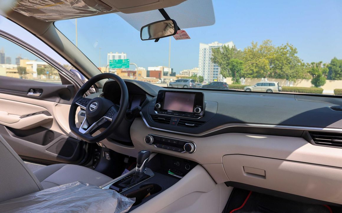 Nissan Altima - image 14