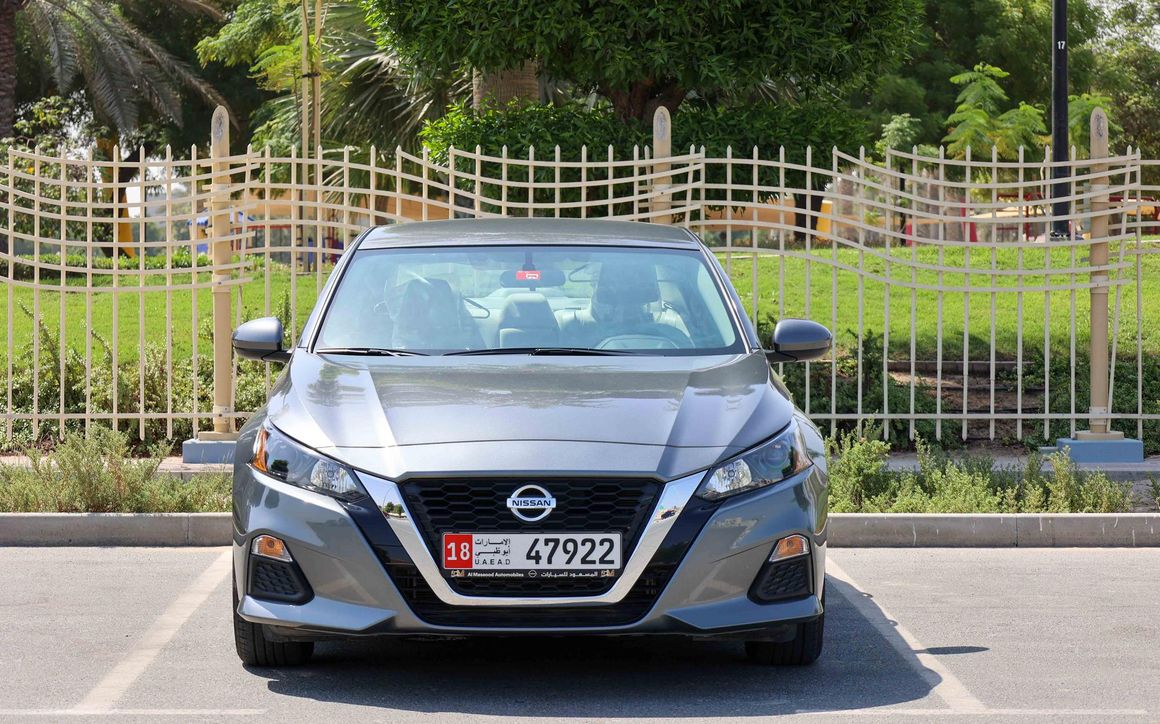 Nissan Altima - image 3