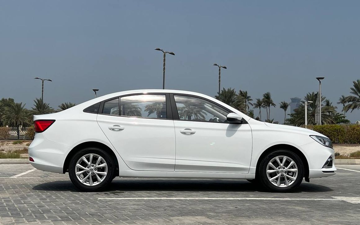 MG 5 STANDARD 2024 - image 2