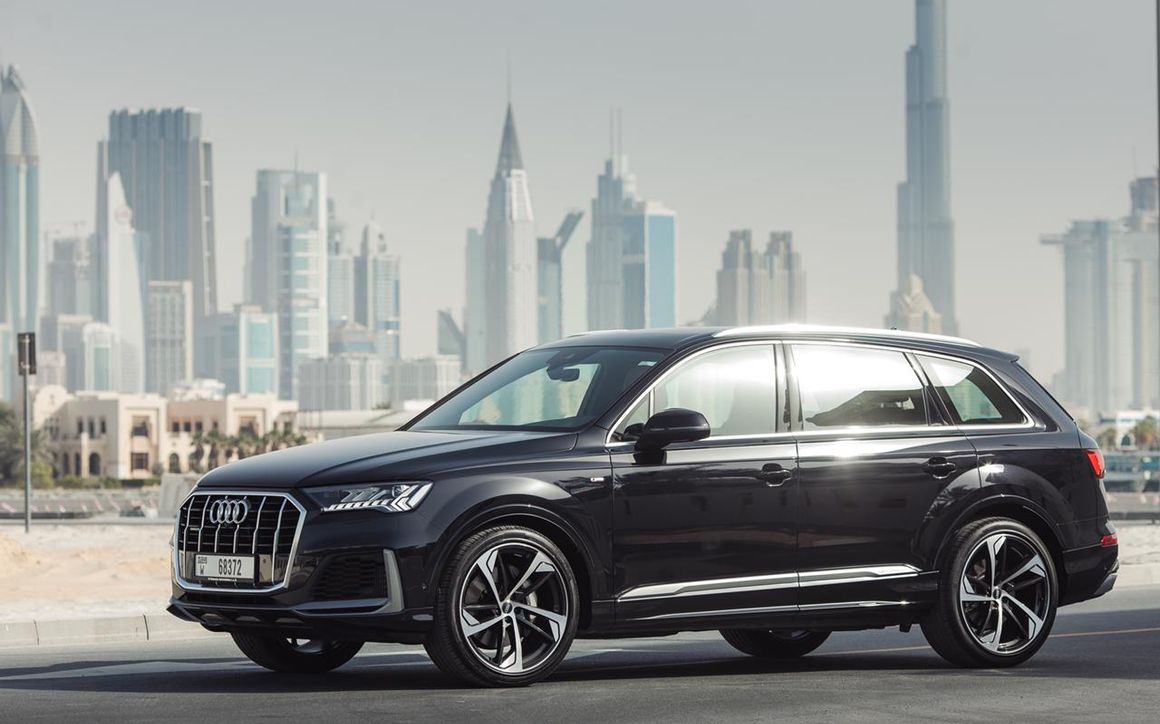 Audi Q7 - image 1