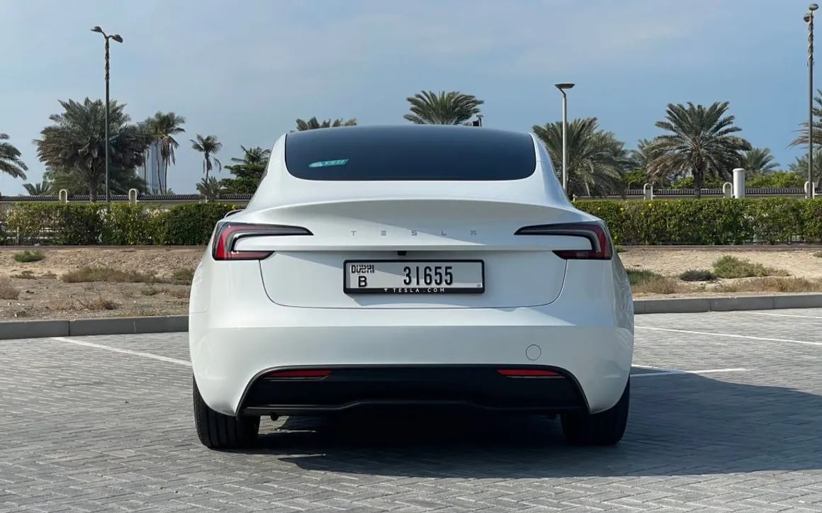 TESLA MODEL 3 STANDARD - image 5