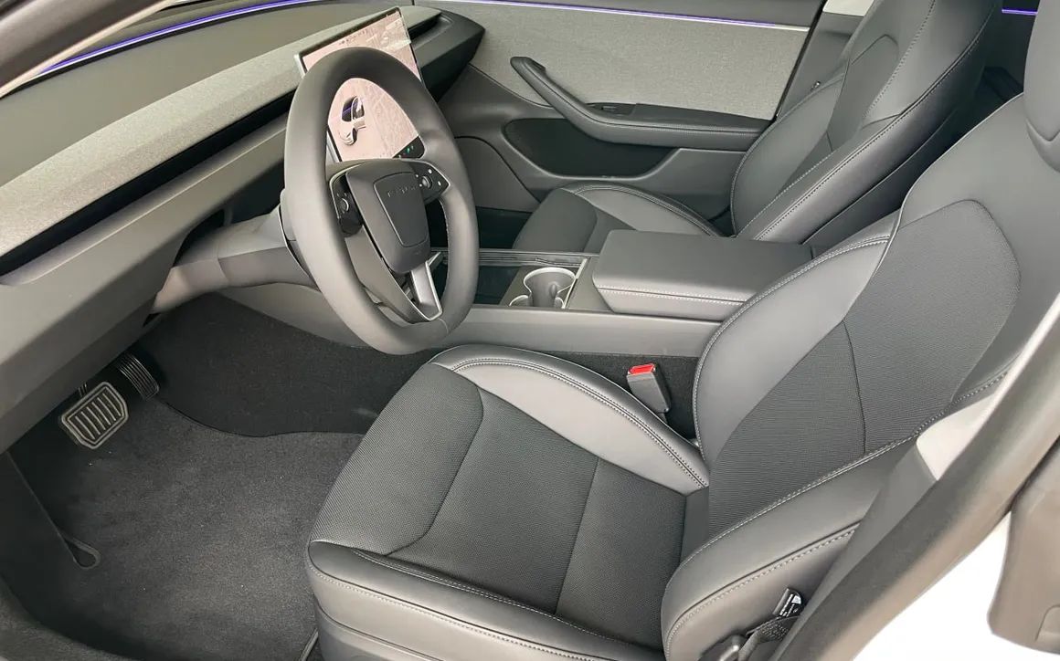 TESLA MODEL 3 STANDARD - image 7