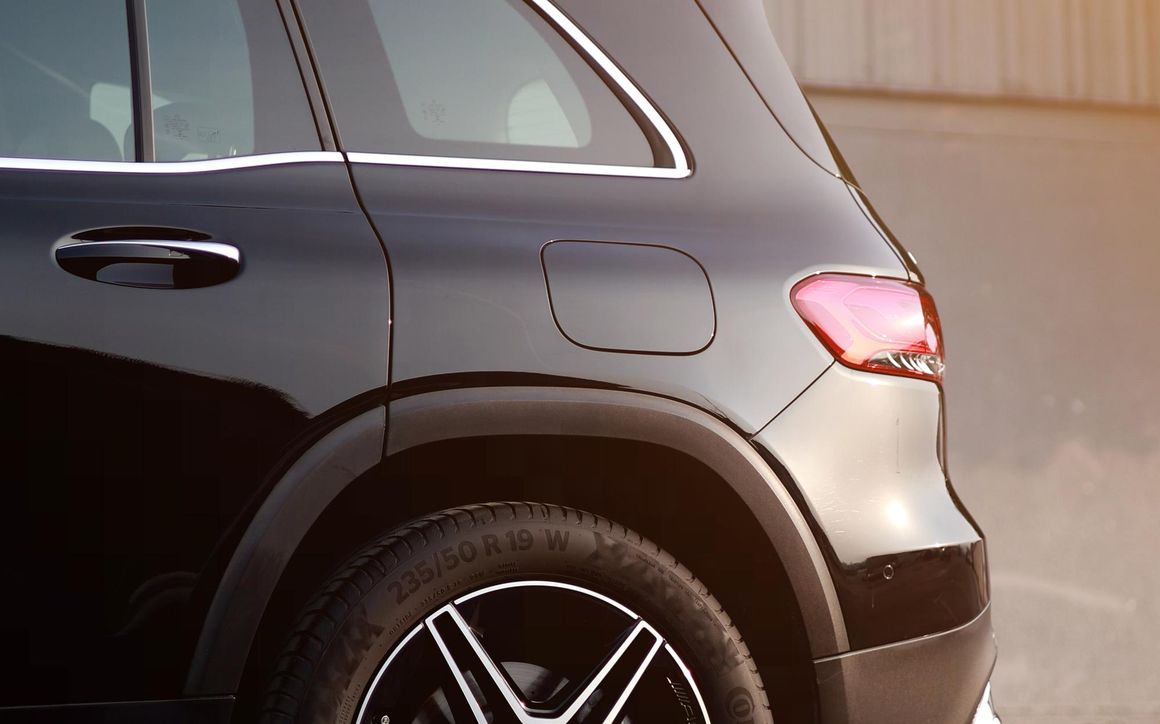 MERCEDES GLB 250 - image 6