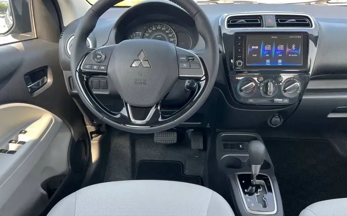 Mitsubishi Attrage - image 9