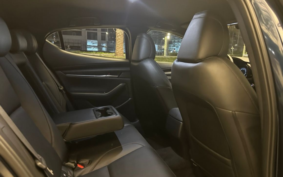 Mazda 3 - image 13