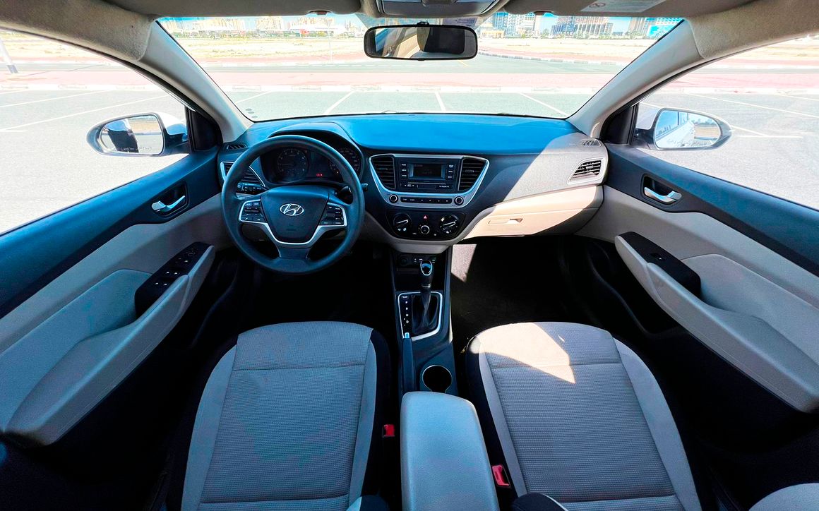 HYUNDAI ACCENT - image 5