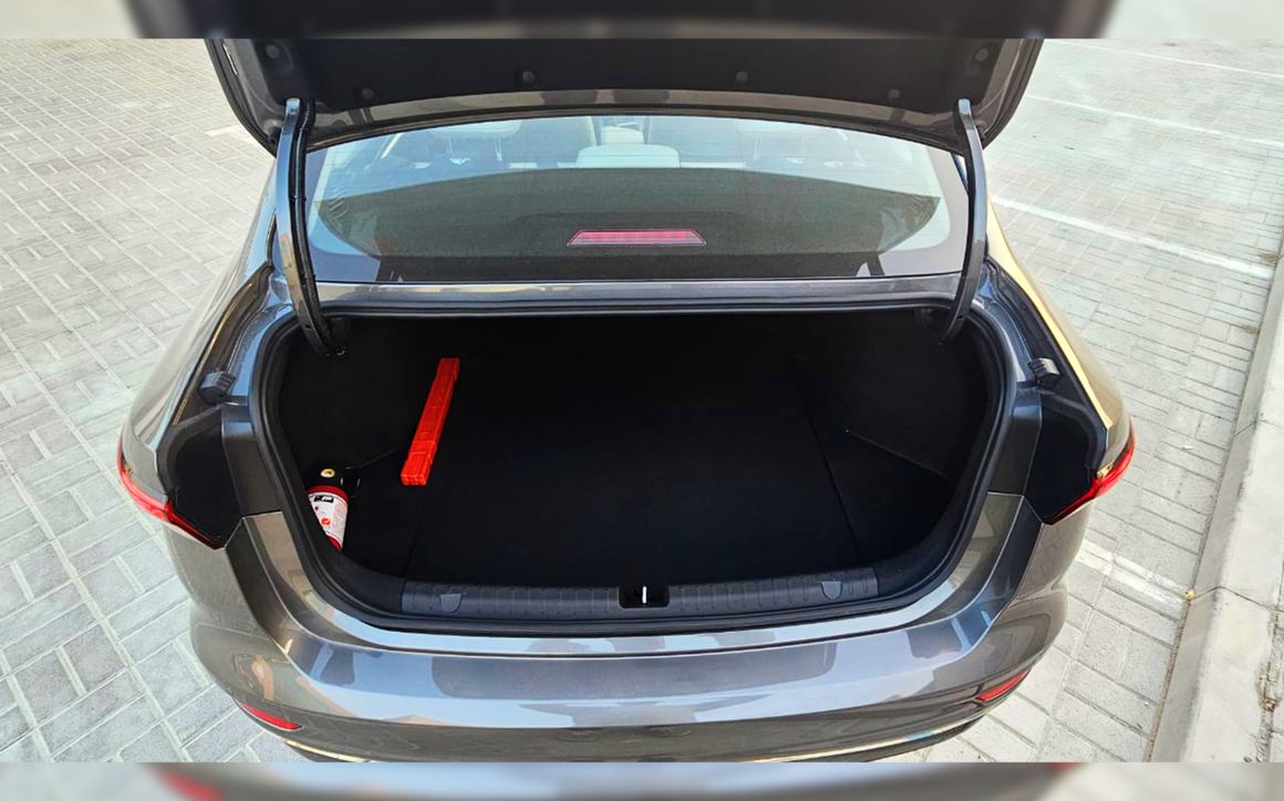 Geely Emgrand - image 8