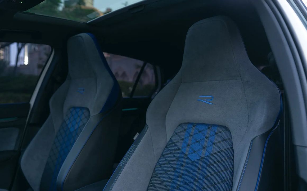 VOLKSWAGEN GOLF R - image 13