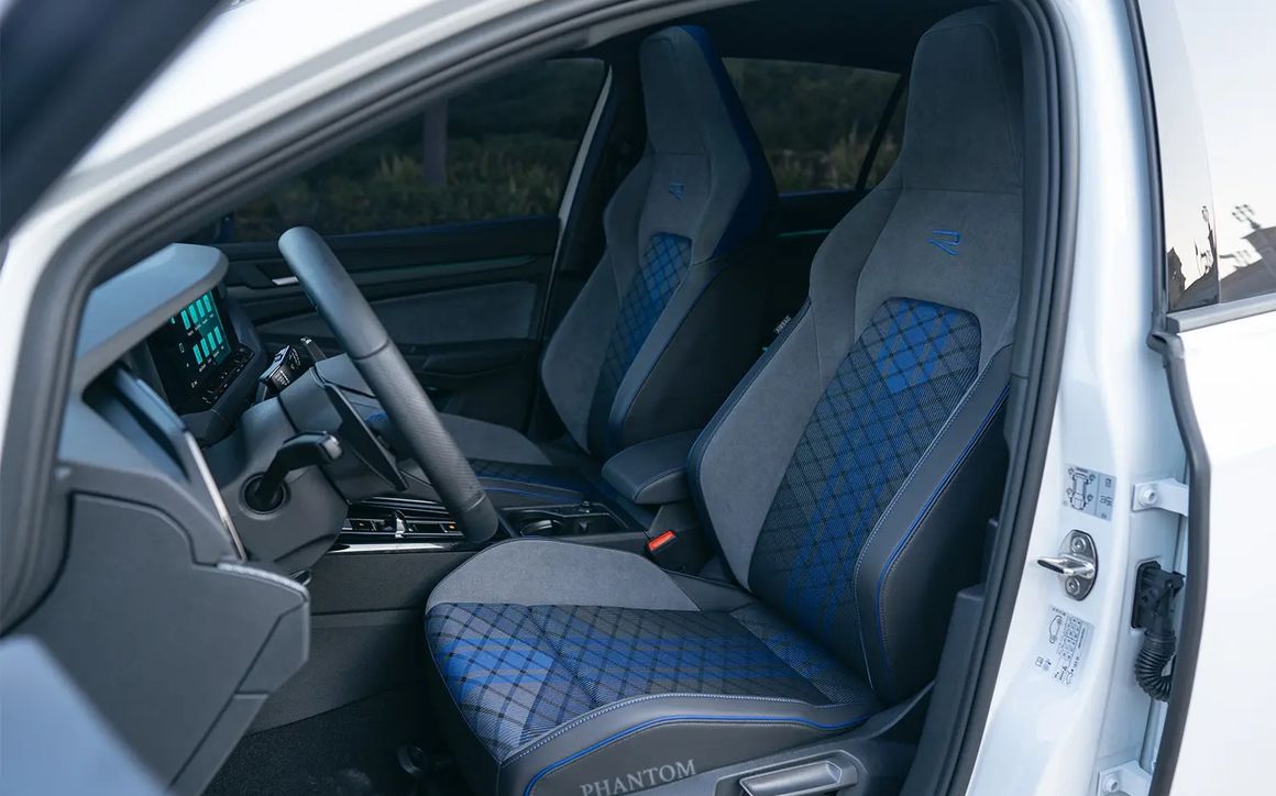 VOLKSWAGEN GOLF R - image 7