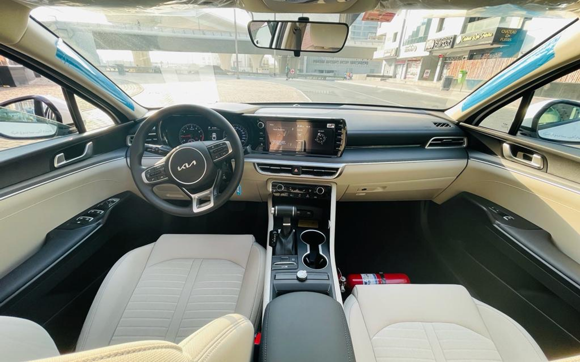 Kia K5 - image 8