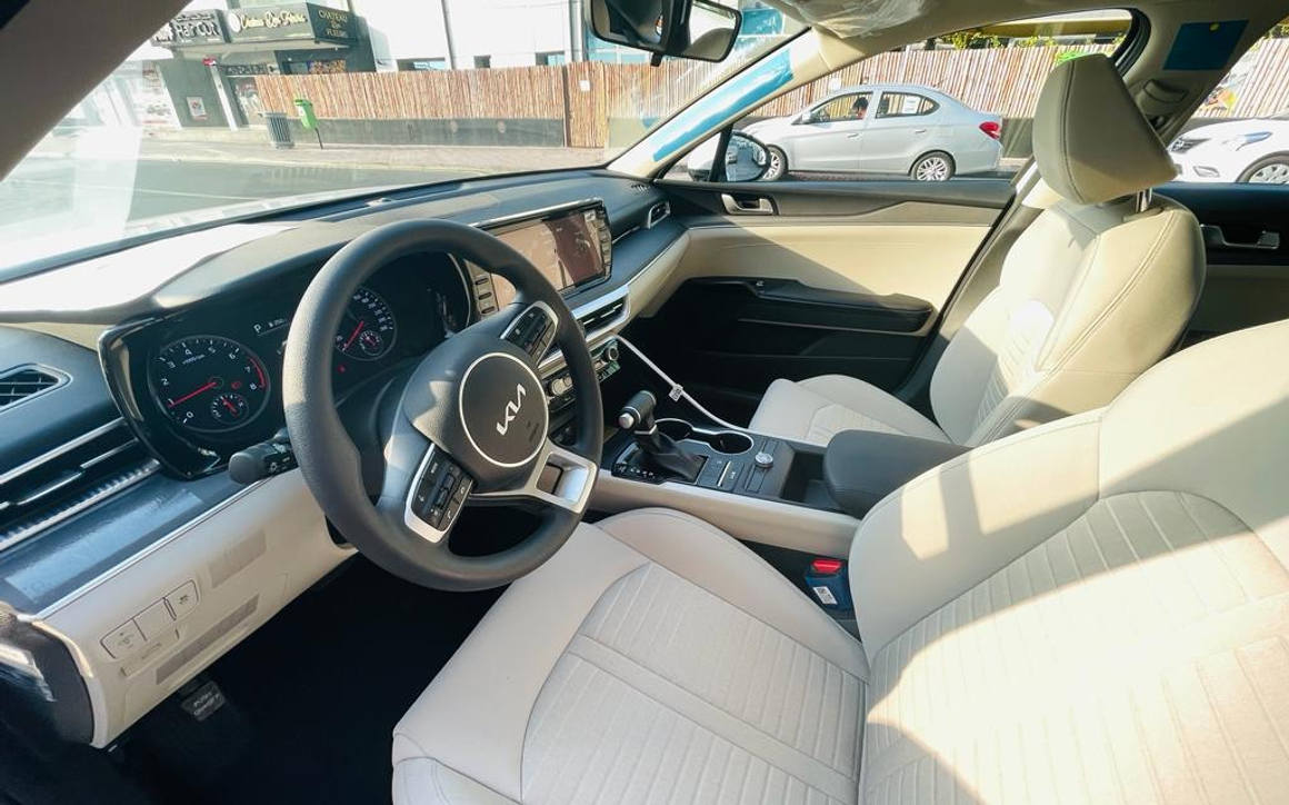 Kia K5 - image 9