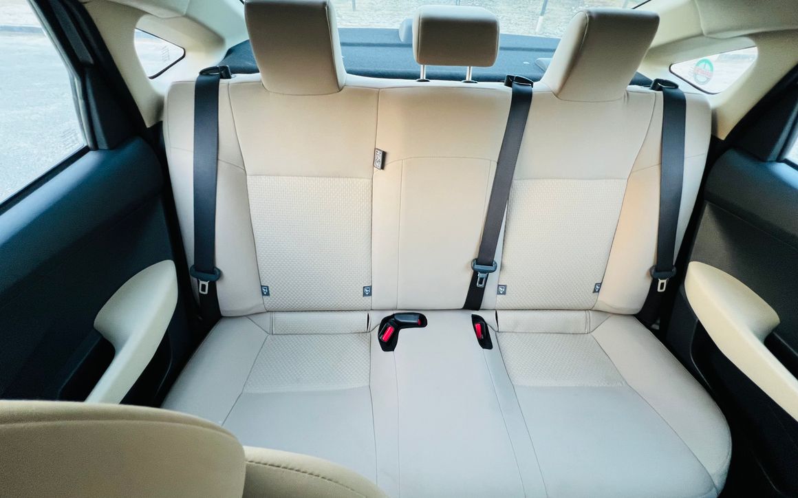 Toyota Yaris - image 7
