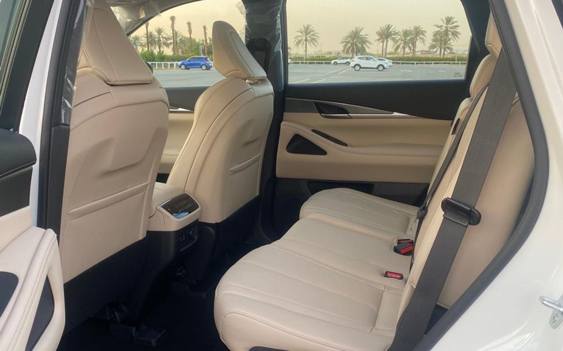 Infiniti QX60 - image 12