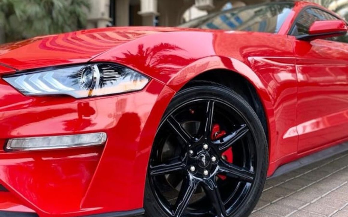 Ford Mustang - image 3