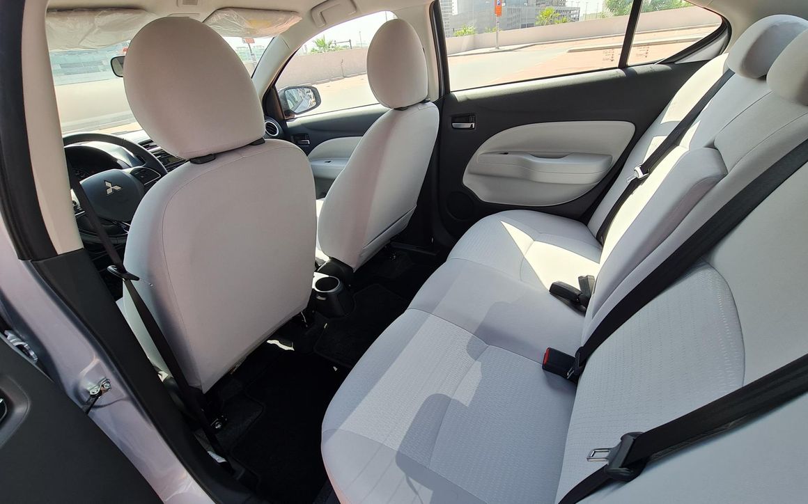 Mitsubishi ATTRAGE - image 6