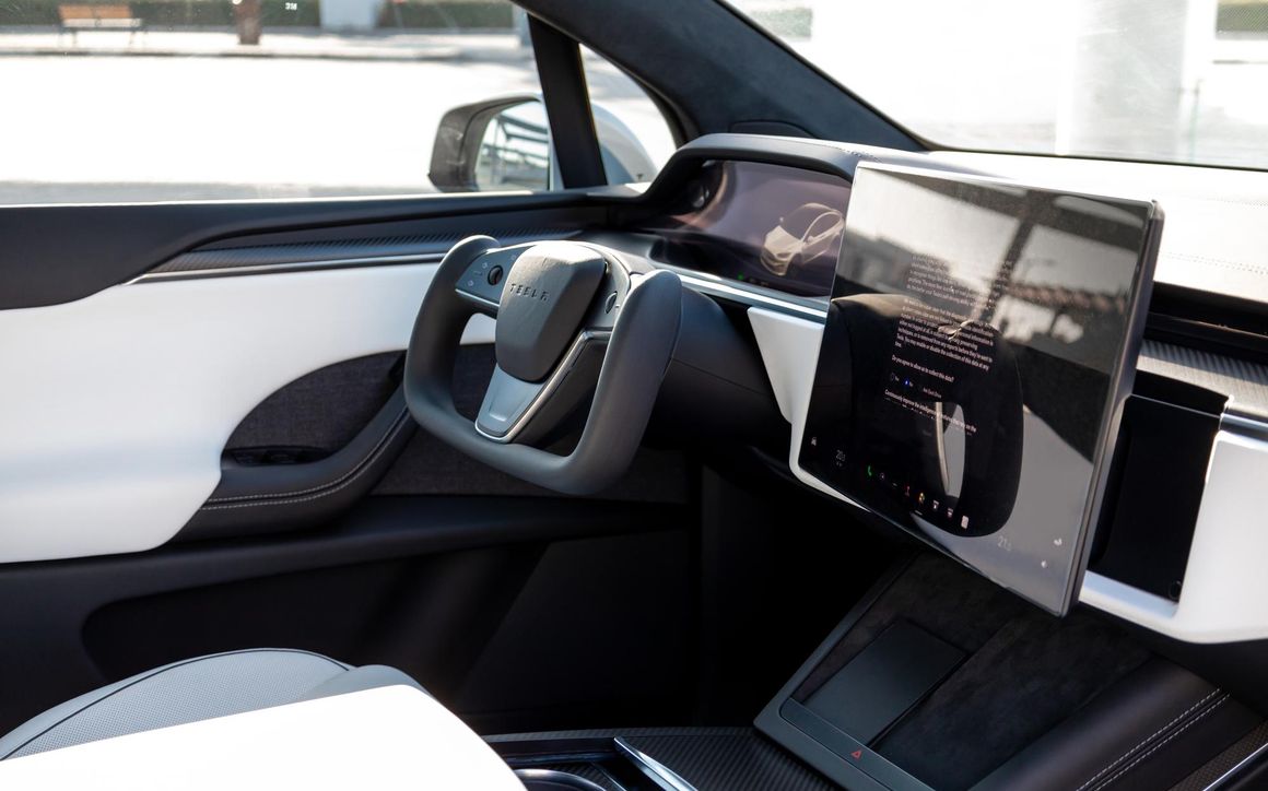 Tesla Model X – Picture 8