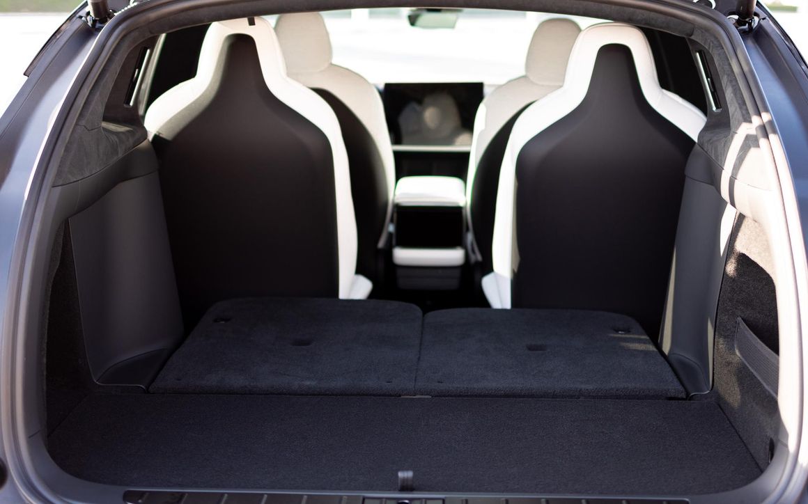 Tesla Model X - image 15