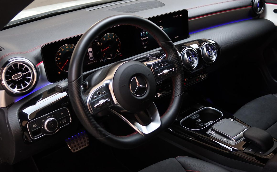 Mercedes-Benz CLA 35 AMG - image 11