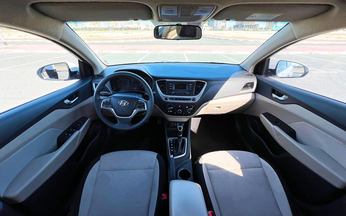 HYUNDAI ACCENT - image 5