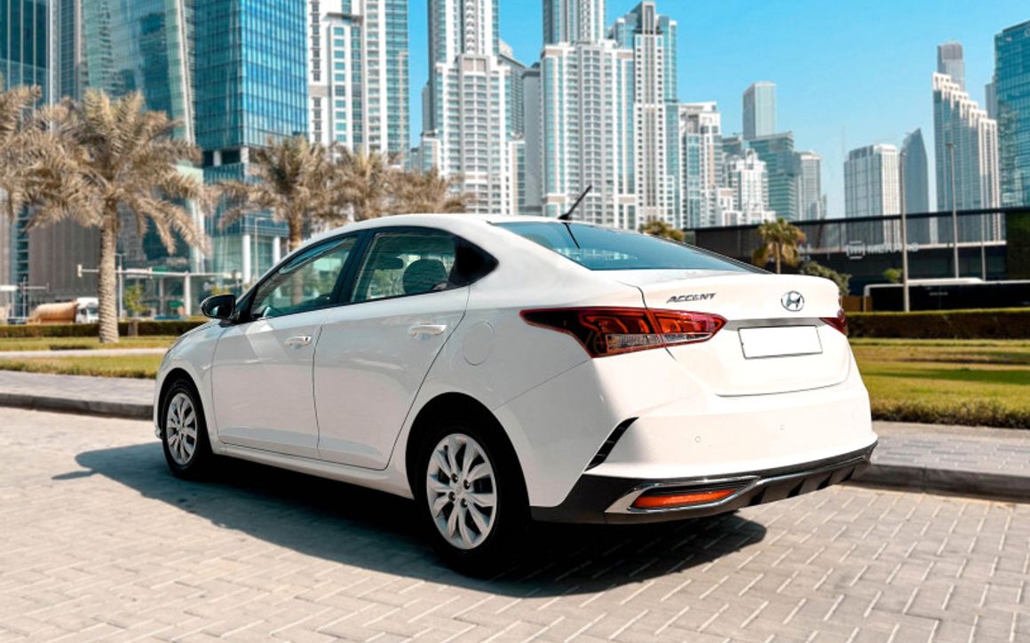 HYUNDAI ACCENT - image 3