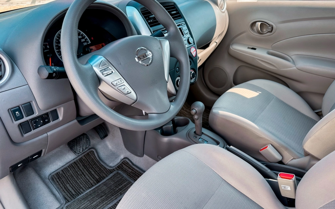 NISSAN SUNNY - image 3