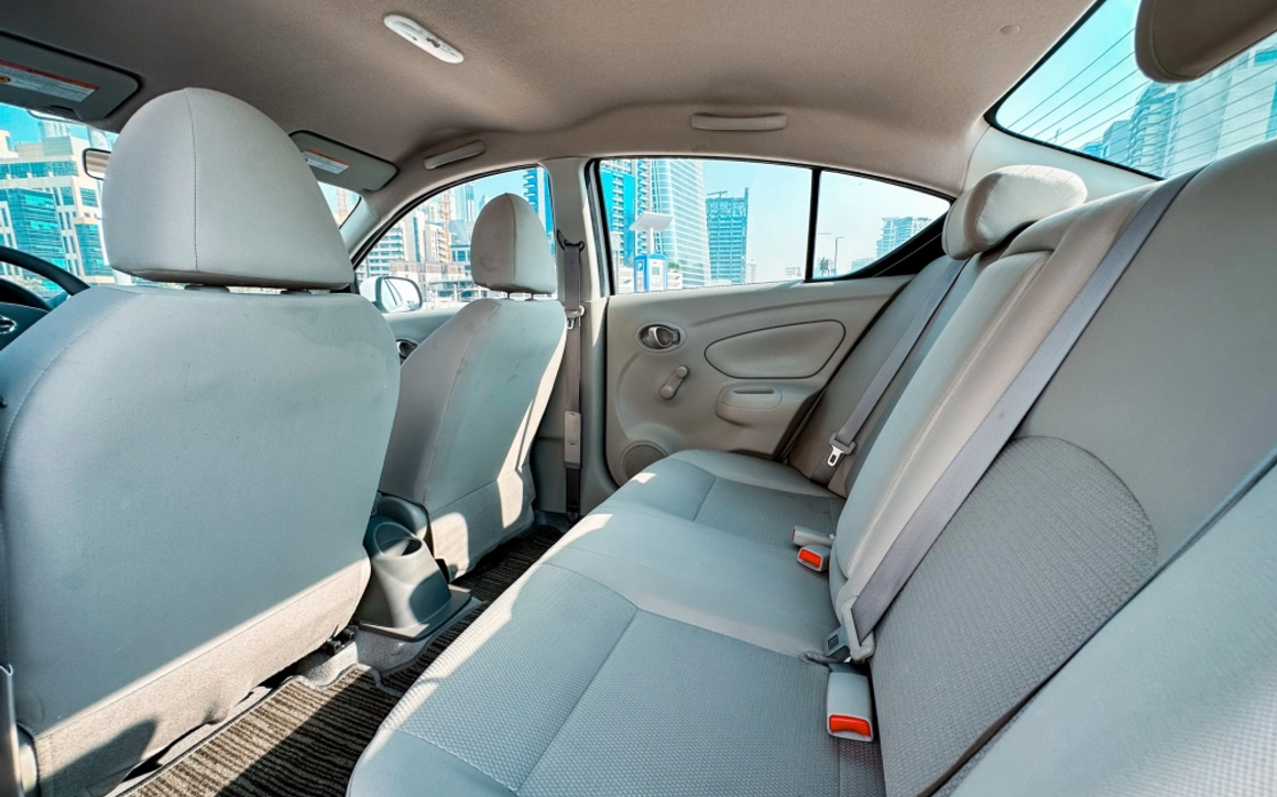 NISSAN SUNNY - image 4
