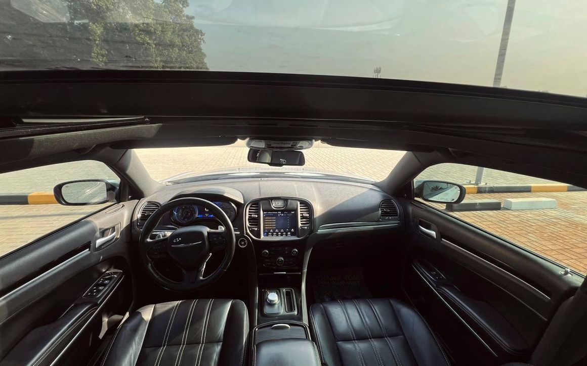 Chrysler C 300 S - image 7