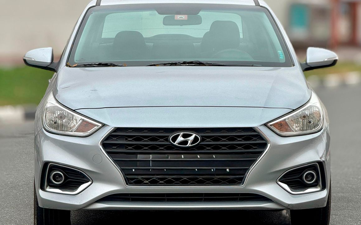 HYUNDAI ACCENT - image 3