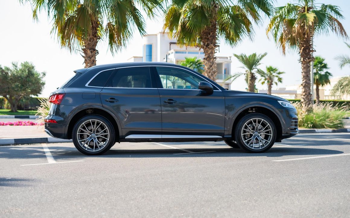 AUDI Q5 - image 6