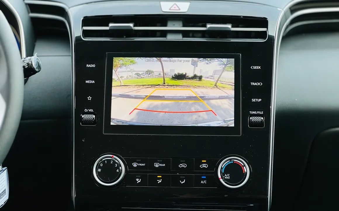 HYUNDAI TUCSON - image 9