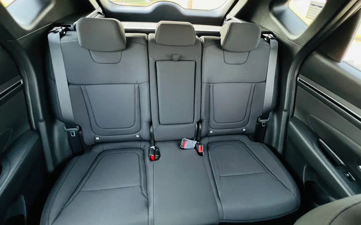HYUNDAI TUCSON - image 13