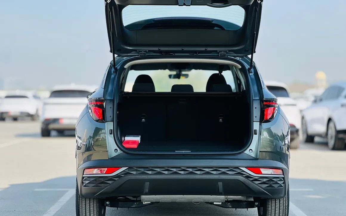 HYUNDAI TUCSON - image 5