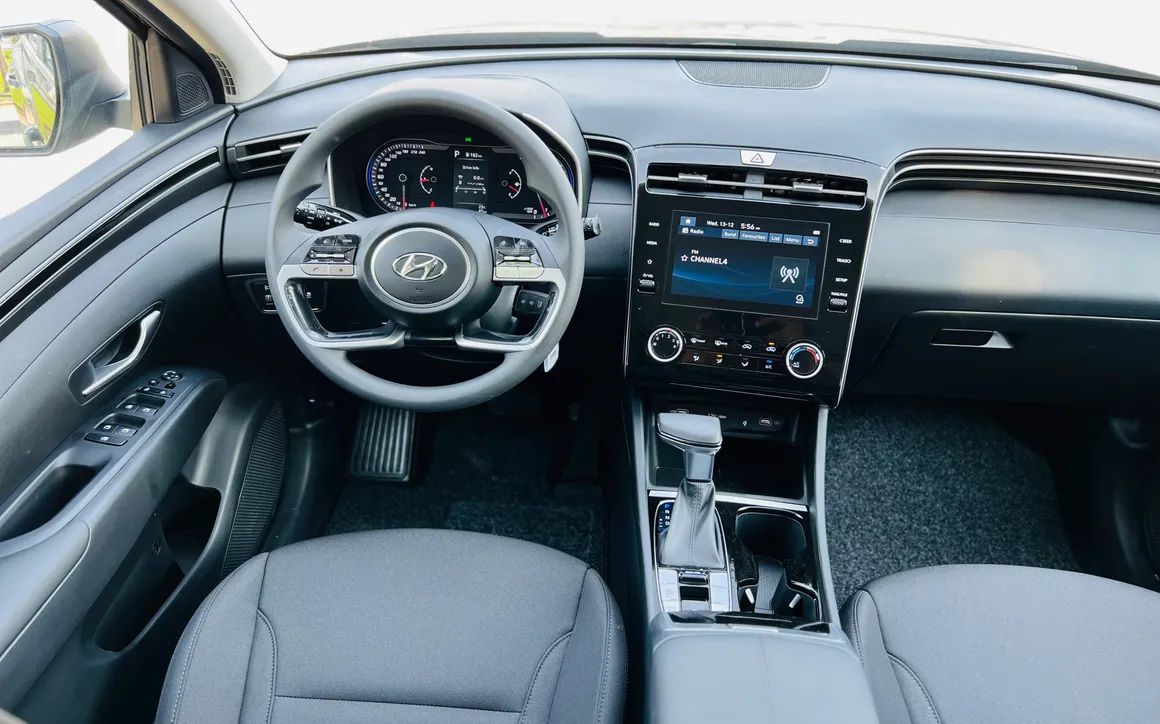 HYUNDAI TUCSON - image 6