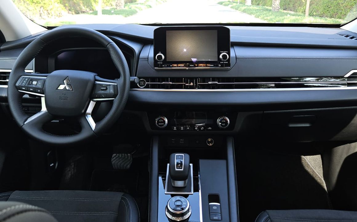 MITSUBISHI OUTLANDER - image 12