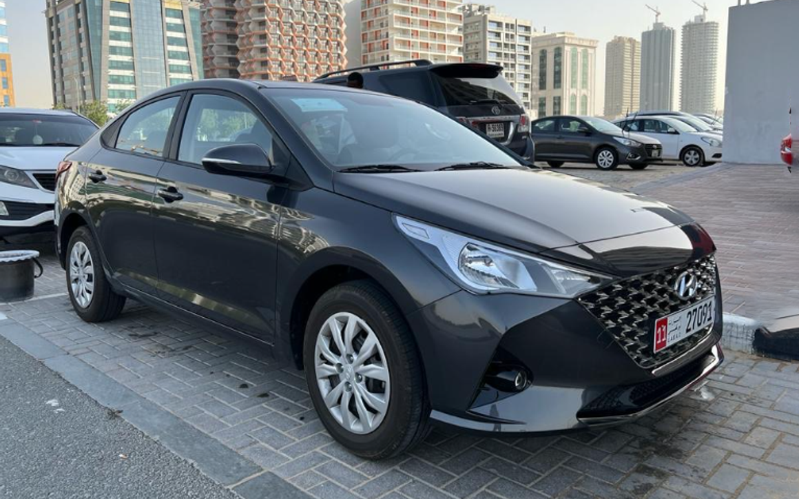 Hyundai Accent - image 2