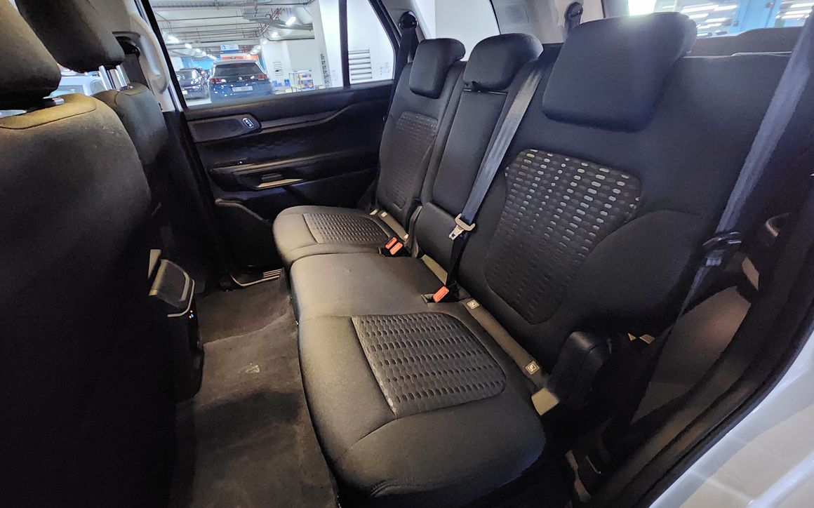 Ford Everest - image 9