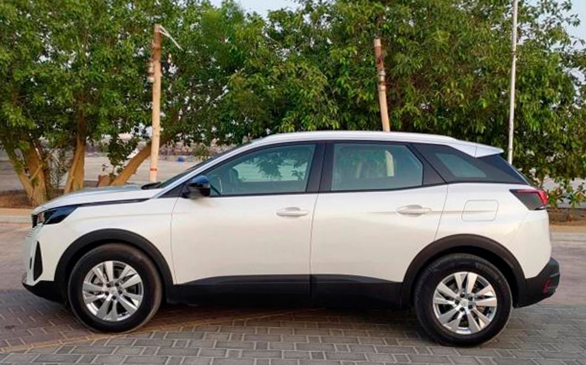 PEUGEOT 3008 - image 2